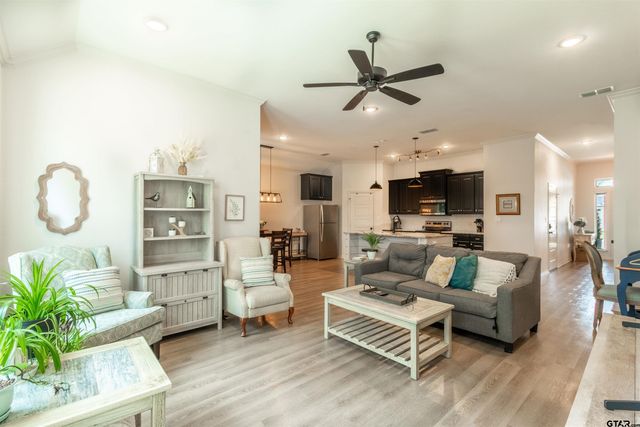 1668 Alamo Crossing Rd, Tyler, TX 75701