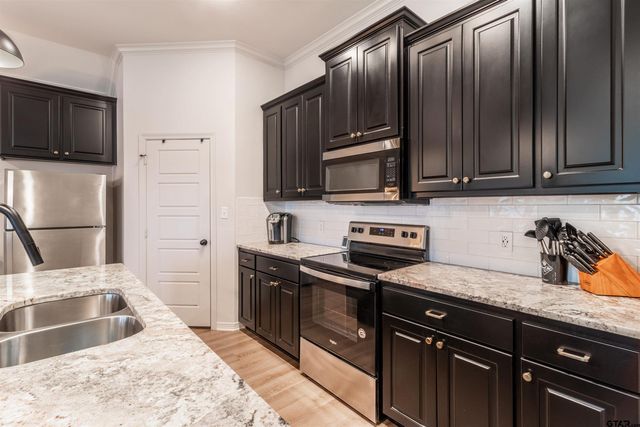 1668 Alamo Crossing Rd, Tyler, TX 75701