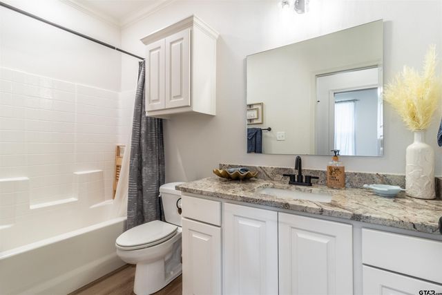 1668 Alamo Crossing Rd, Tyler, TX 75701