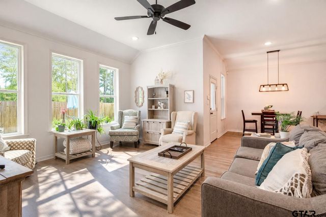 1668 Alamo Crossing Rd, Tyler, TX 75701