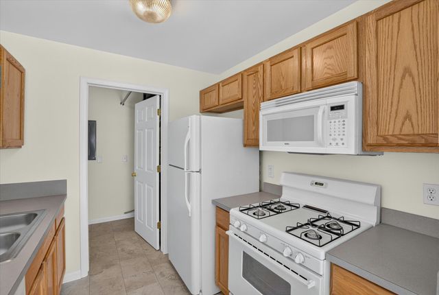 1089 Addington Lane, Pittsfield Charter Twp, MI 48108