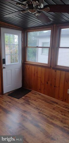 212 NEW JERSEY AVE, Fortescue, NJ 08321