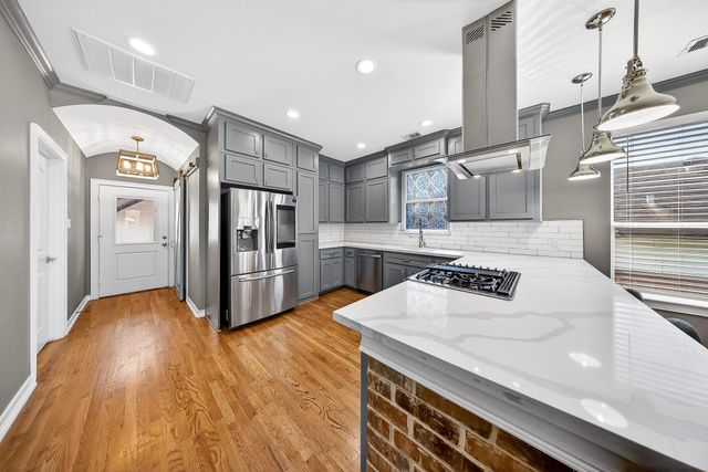 7214 Hershe Street, Houston, TX 77020