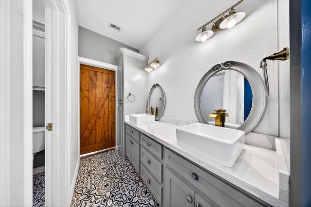 7214 Hershe Street, Houston, TX 77020