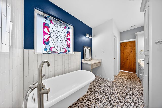 7214 Hershe Street, Houston, TX 77020