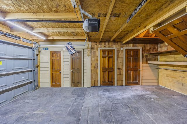 7214 Hershe Street, Houston, TX 77020