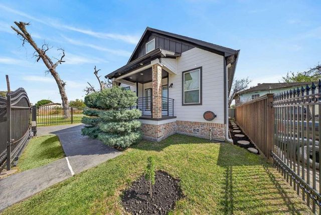 7214 Hershe Street, Houston, TX 77020