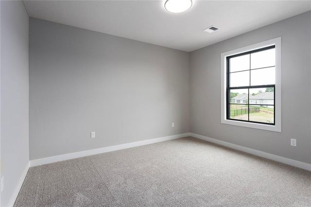 13630 Clover Court, Kearney, MO 64060