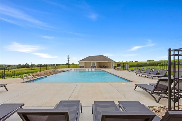 13630 Clover Court, Kearney, MO 64060