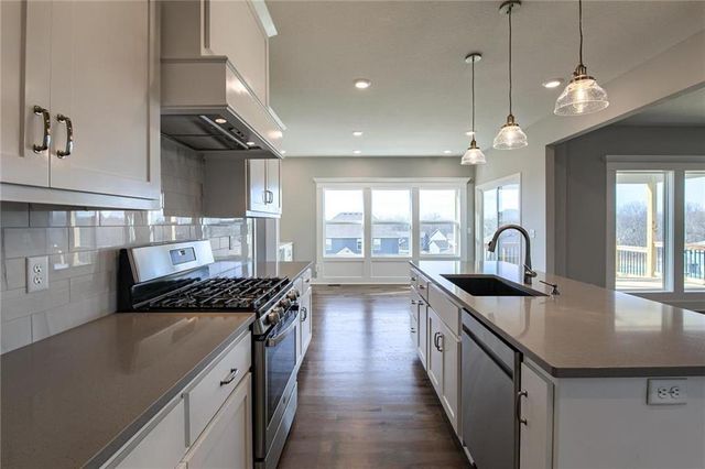 13630 Clover Court, Kearney, MO 64060