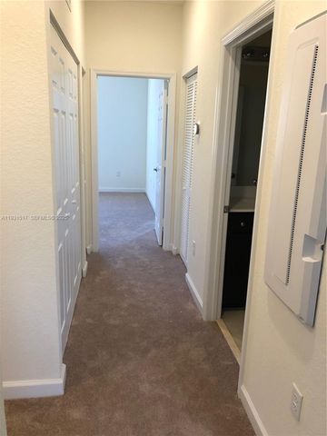 105 SE 33rd Ter 105, Homestead, FL 33033