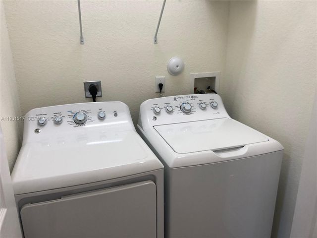 105 SE 33rd Ter 105, Homestead, FL 33033