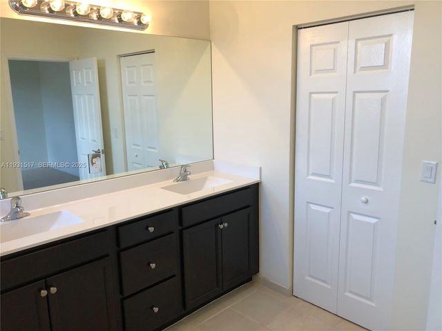 105 SE 33rd Ter 105, Homestead, FL 33033