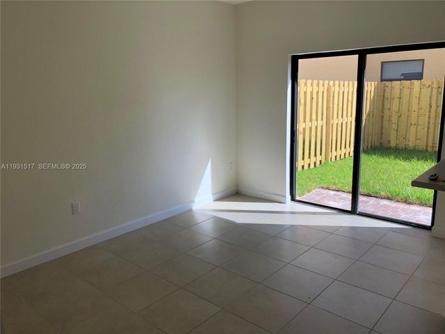 105 SE 33rd Ter 105, Homestead, FL 33033