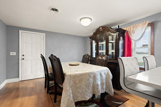 134 Oak St, Brockton, MA 02301