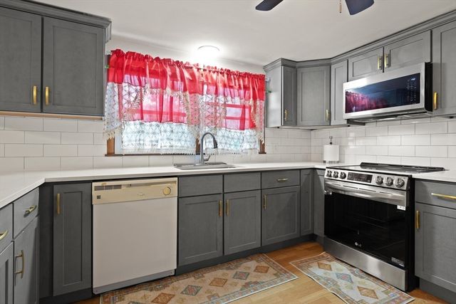 134 Oak St, Brockton, MA 02301