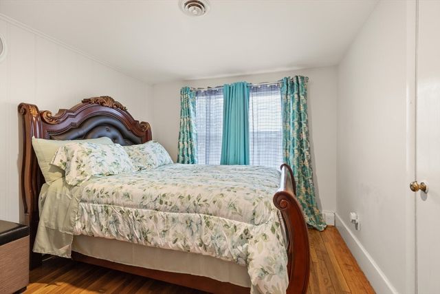 134 Oak St, Brockton, MA 02301