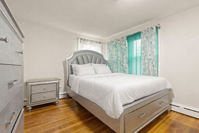 134 Oak St, Brockton, MA 02301