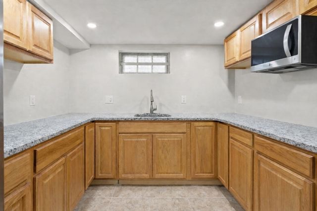 134 Oak St, Brockton, MA 02301