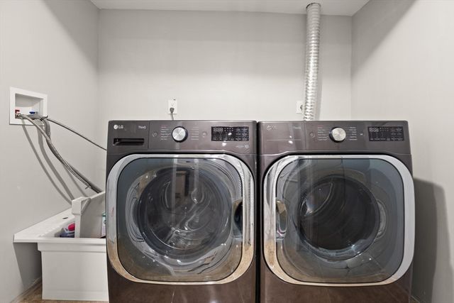 134 Oak St, Brockton, MA 02301