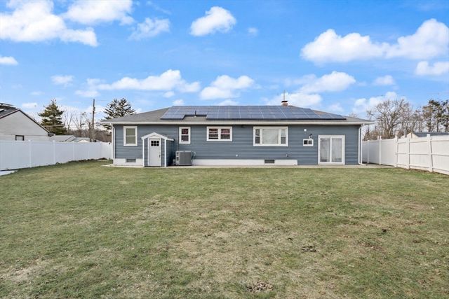 134 Oak St, Brockton, MA 02301