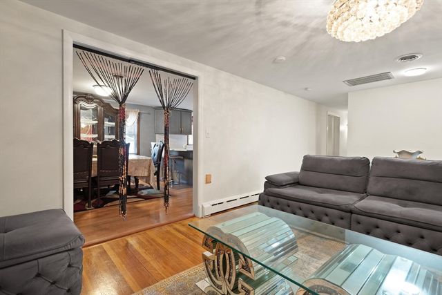 134 Oak St, Brockton, MA 02301