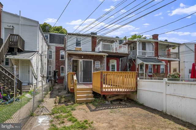 427 CHESTNUT ST, West Reading, PA 19611