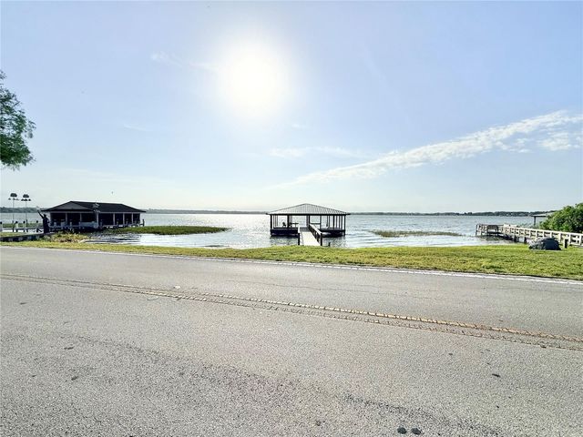 3155 LAKESHORE DRIVE, Mount Dora, FL 32757