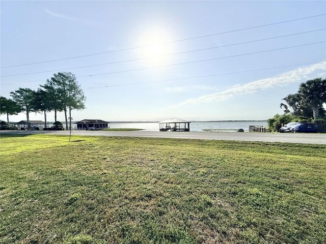 3155 LAKESHORE DRIVE, Mount Dora, FL 32757