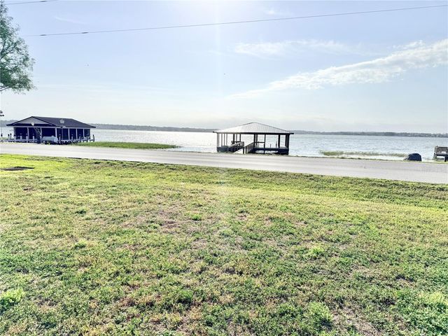 3155 LAKESHORE DRIVE, Mount Dora, FL 32757