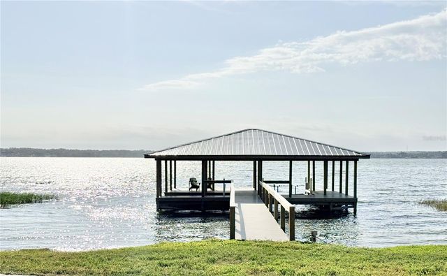 3155 LAKESHORE DRIVE, Mount Dora, FL 32757