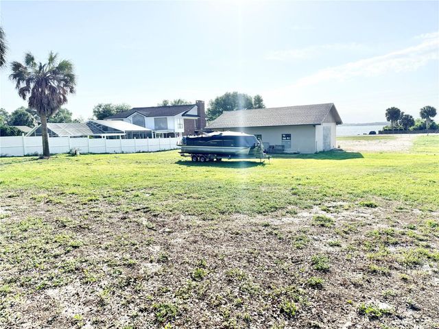 3155 LAKESHORE DRIVE, Mount Dora, FL 32757