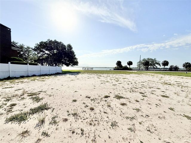 3155 LAKESHORE DRIVE, Mount Dora, FL 32757