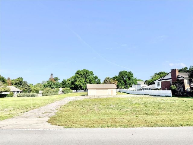 3155 LAKESHORE DRIVE, Mount Dora, FL 32757