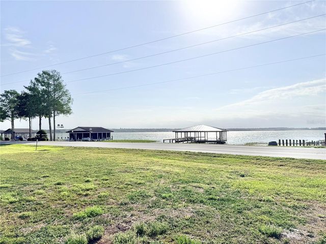 3155 LAKESHORE DRIVE, Mount Dora, FL 32757