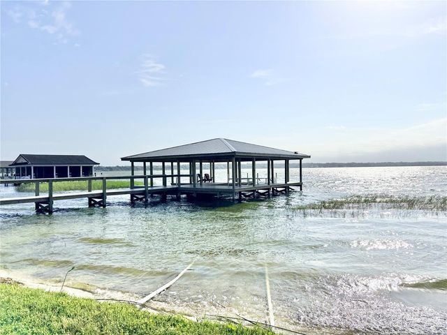 3155 LAKESHORE DRIVE, Mount Dora, FL 32757