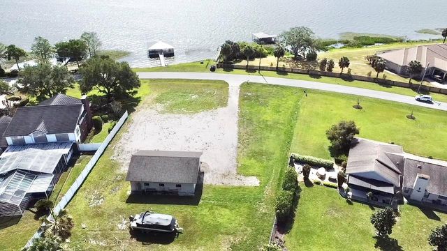 3155 LAKESHORE DRIVE, Mount Dora, FL 32757