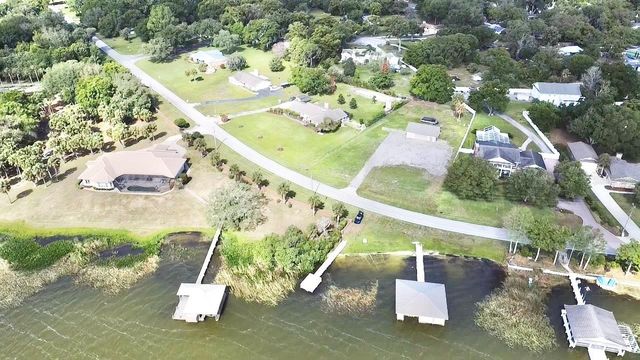 3155 LAKESHORE DRIVE, Mount Dora, FL 32757