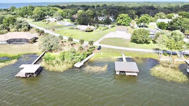 3155 LAKESHORE DRIVE, Mount Dora, FL 32757