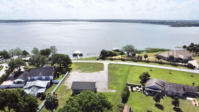 3155 LAKESHORE DRIVE, Mount Dora, FL 32757
