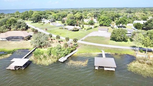 3155 LAKESHORE DRIVE, Mount Dora, FL 32757