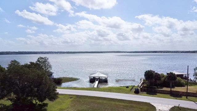 3155 LAKESHORE DRIVE, Mount Dora, FL 32757