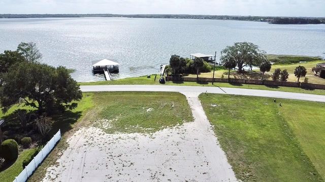3155 LAKESHORE DRIVE, Mount Dora, FL 32757