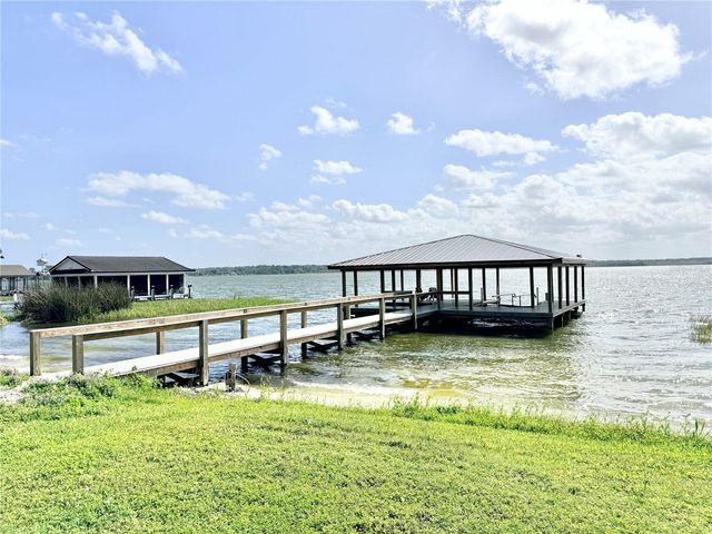 3155 LAKESHORE DRIVE, Mount Dora, FL 32757