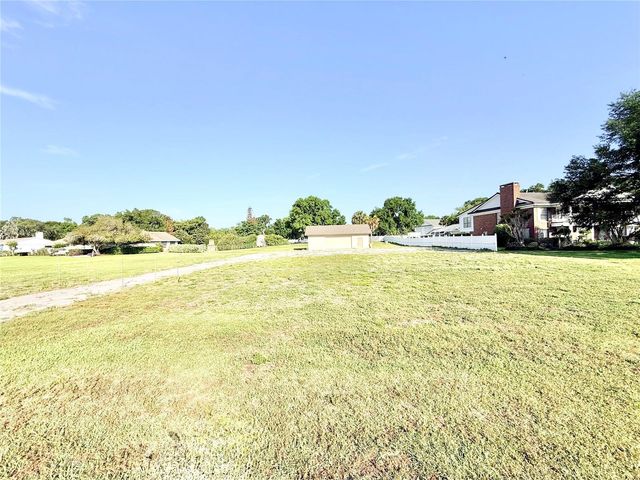 3155 LAKESHORE DRIVE, Mount Dora, FL 32757