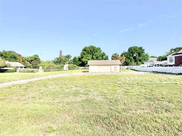 3155 LAKESHORE DRIVE, Mount Dora, FL 32757