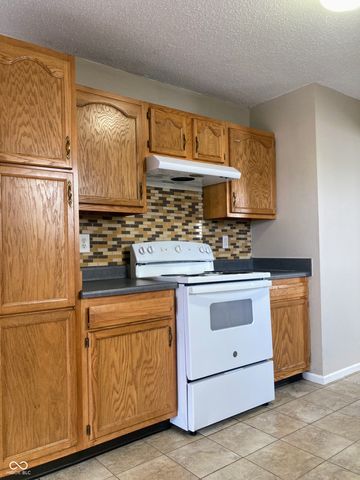 5661 Sweet River Drive, Indianapolis, IN 46221