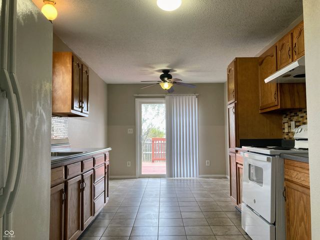 5661 Sweet River Drive, Indianapolis, IN 46221