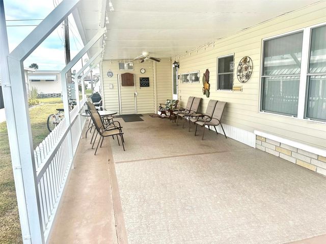 2000 E BAY DRIVE 102, Largo, FL 33771