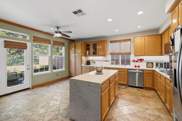 139 Park Hill Road, Simi Valley, CA 93065